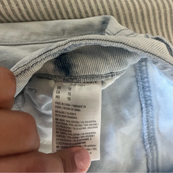 AMERICAN EAGLE high waisted denim shorts - Picture 3 of 5